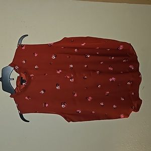 Ann Taylor. Sleeveless Ruffle,Half Button Top. Size L